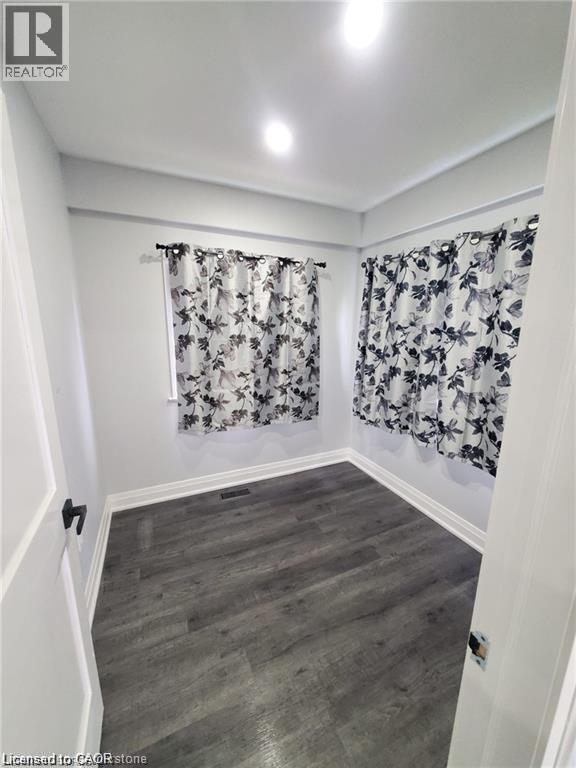 












94 BROOK Street

,
Simcoe,




Ontario
N3Y3G5

