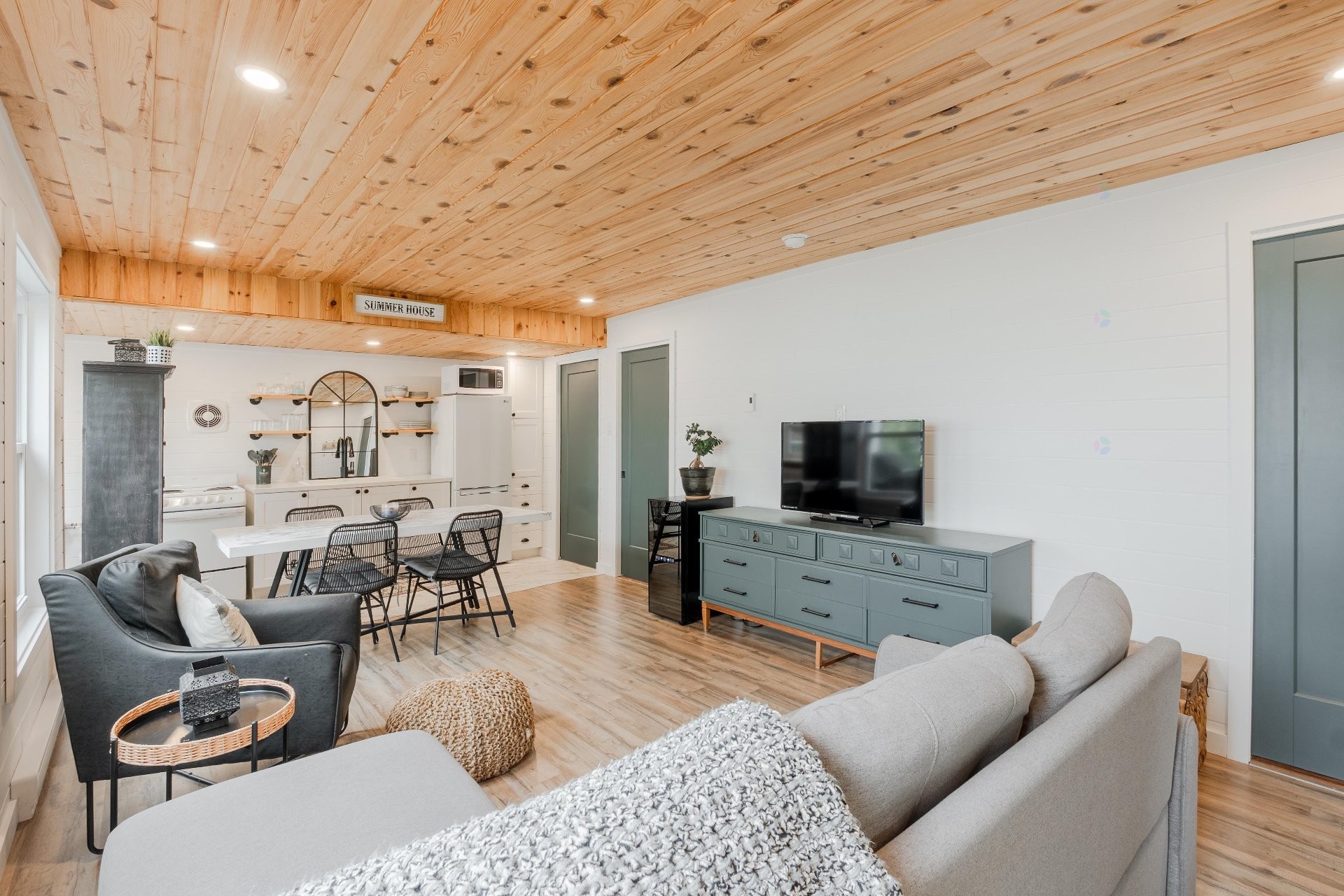 









301


Rg des Granites

,
Stratford,




QC
G0Y1P0

