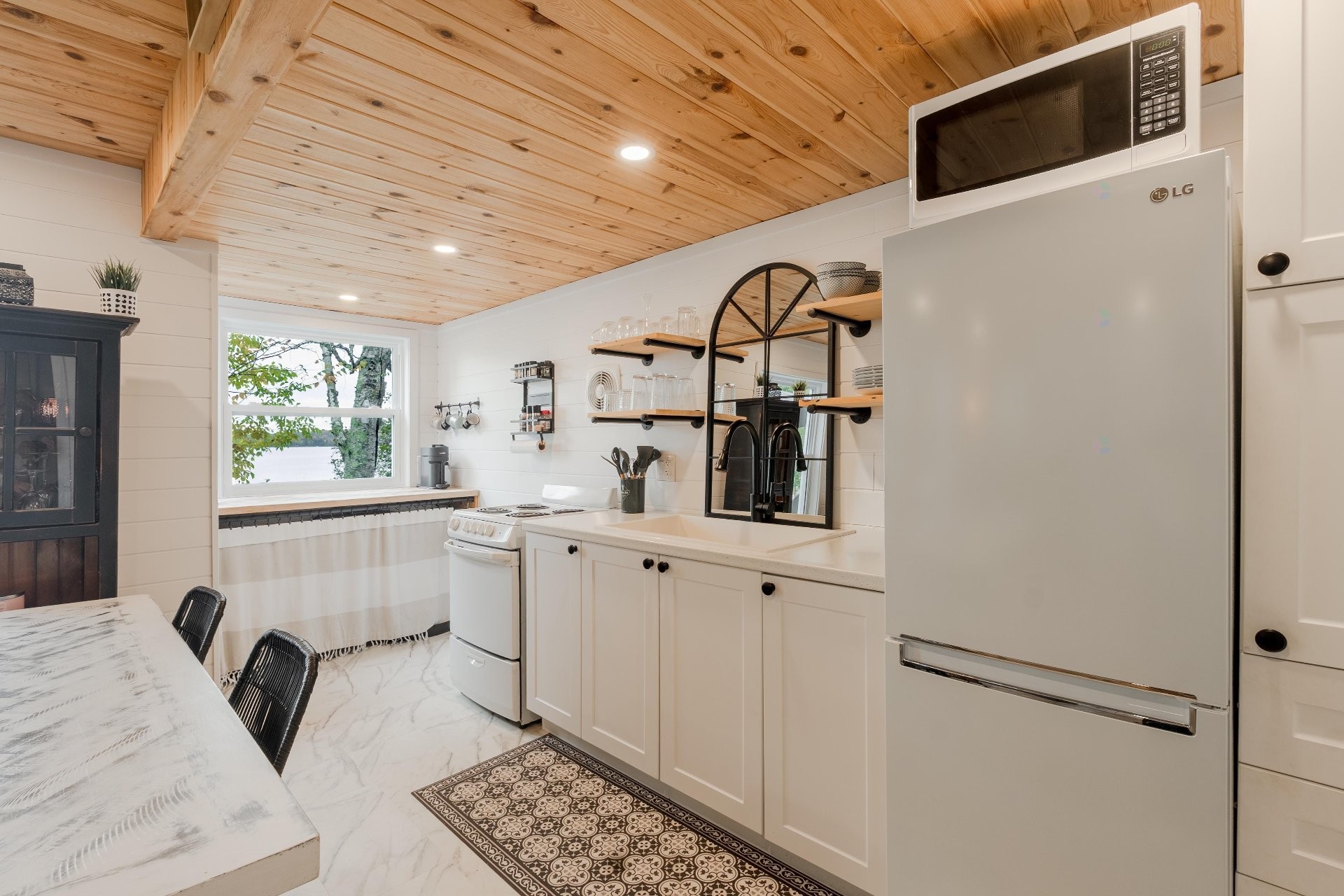 









301


Rg des Granites

,
Stratford,




QC
G0Y1P0

