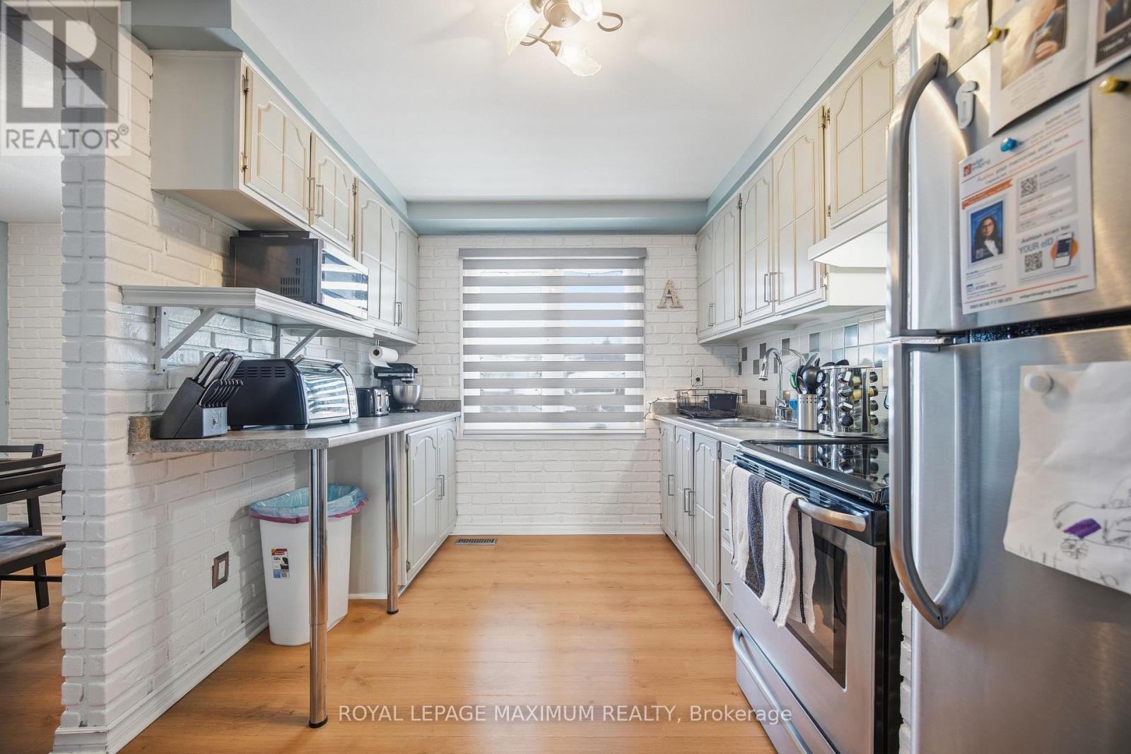 












7493 BYBROOK DRIVE

,
Mississauga,




Ontario
L4T3R4

