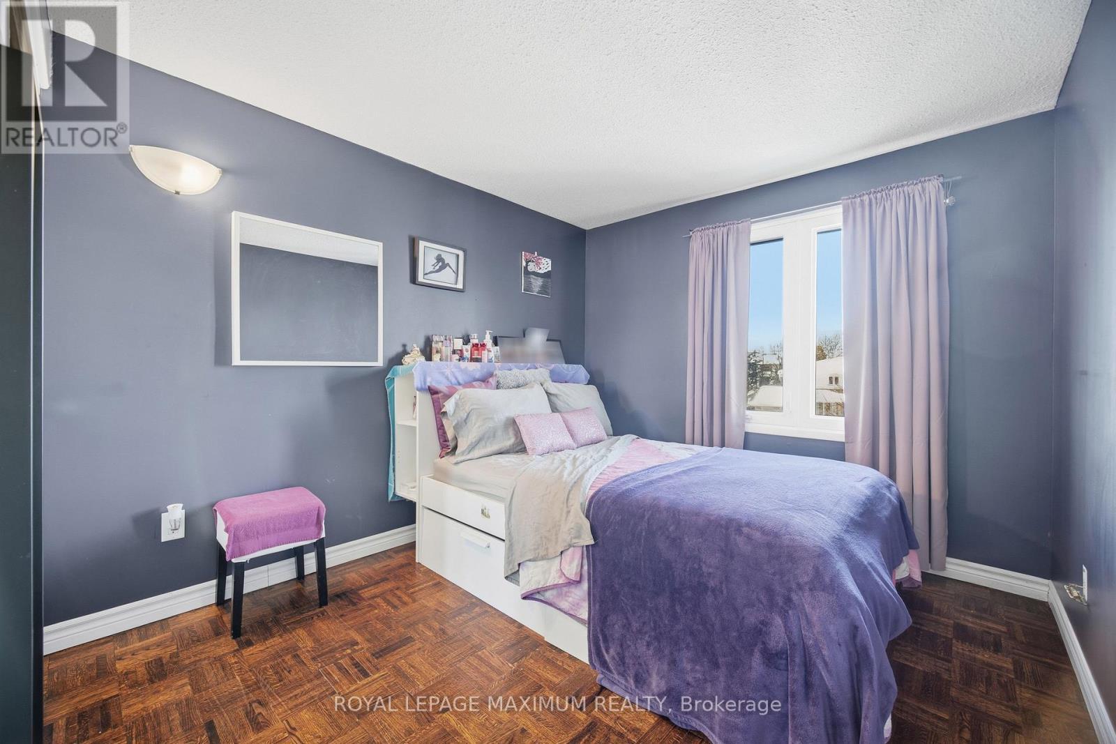 












7493 BYBROOK DRIVE

,
Mississauga,




Ontario
L4T3R4

