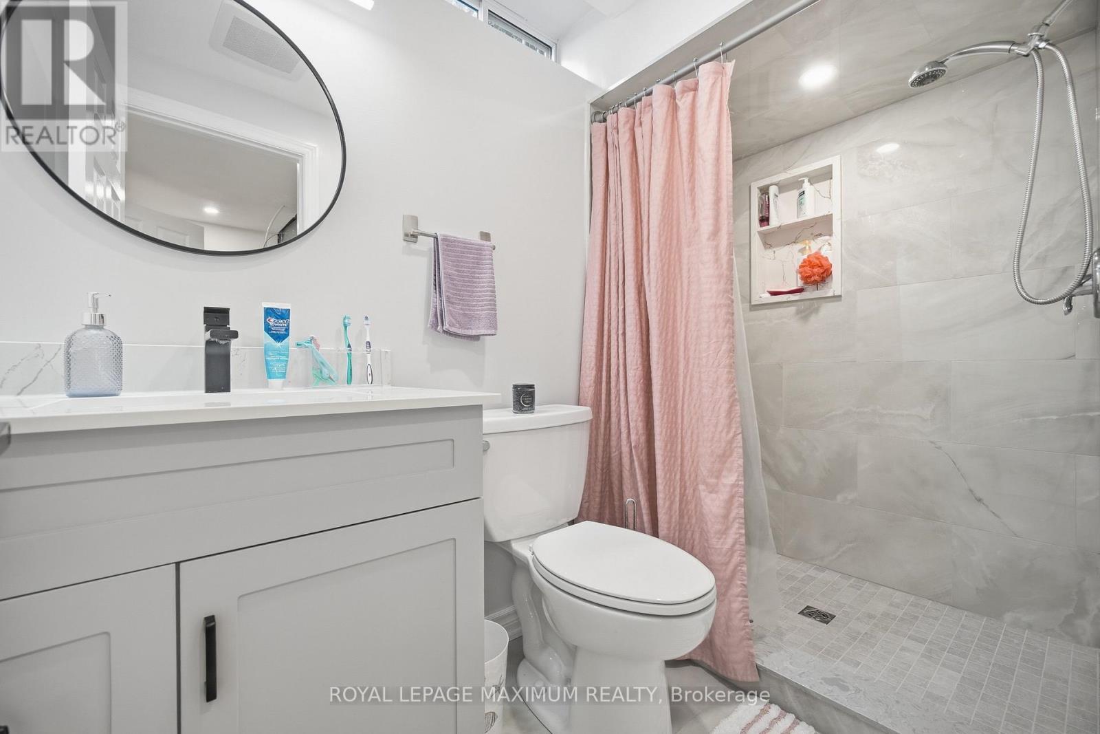 












7493 BYBROOK DRIVE

,
Mississauga,




Ontario
L4T3R4


