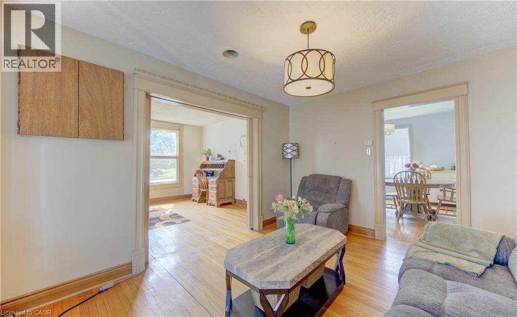 












37 BAIRD Street S

,
Bright,




Ontario
N0J1B0

