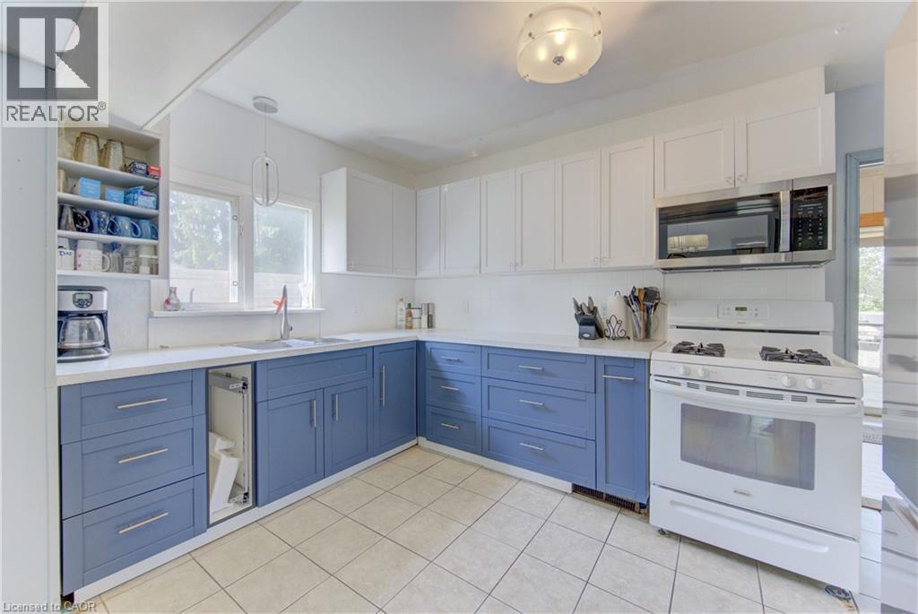 












37 BAIRD Street S

,
Bright,




Ontario
N0J1B0

