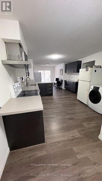 












6 PEARL ANN DRIVE

,
St. Catharines (Glendale/Glenridge),




Ontario
L2T3B3

