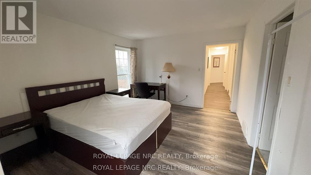 












6 PEARL ANN DRIVE

,
St. Catharines (Glendale/Glenridge),




Ontario
L2T3B3

