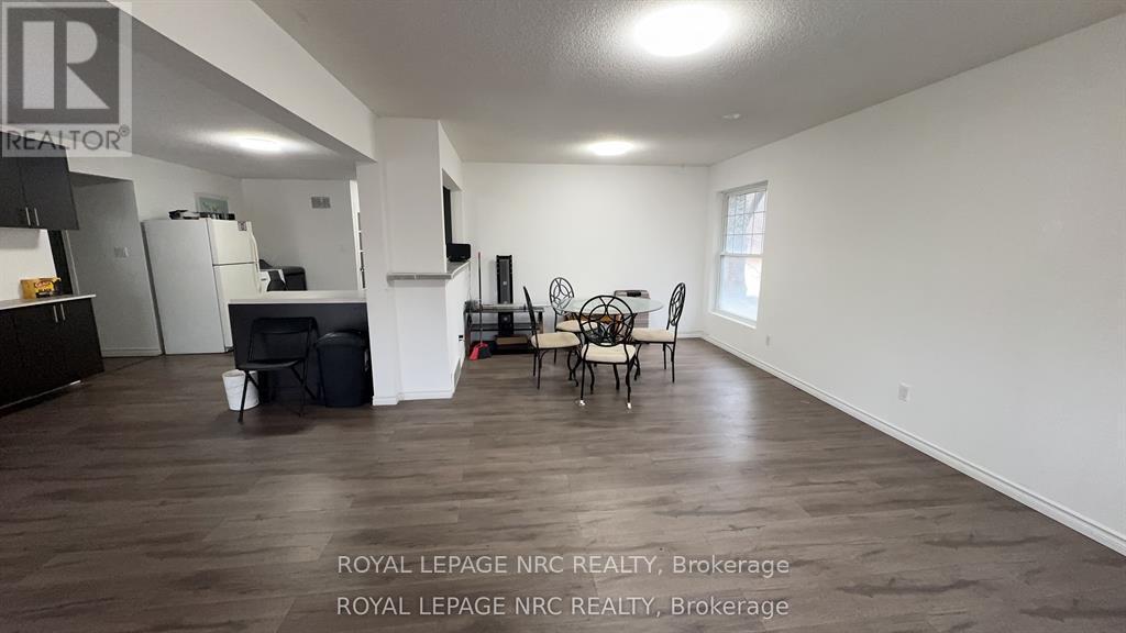 












6 PEARL ANN DRIVE

,
St. Catharines (Glendale/Glenridge),




Ontario
L2T3B3

