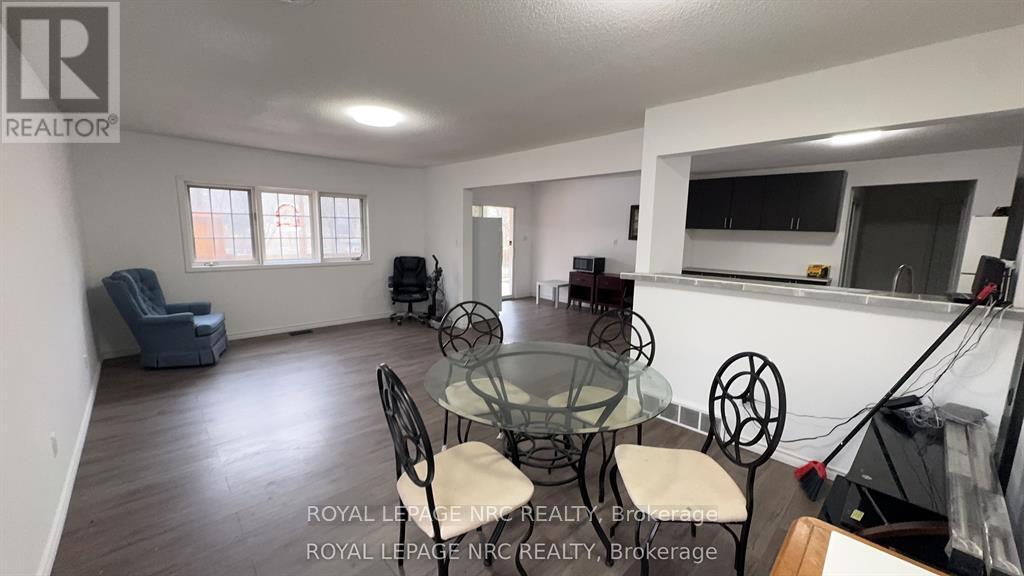 












6 PEARL ANN DRIVE

,
St. Catharines (Glendale/Glenridge),




Ontario
L2T3B3

