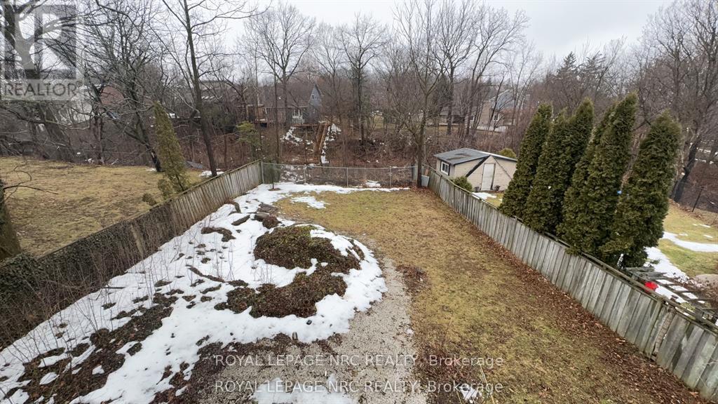 












6 PEARL ANN DRIVE

,
St. Catharines (Glendale/Glenridge),




Ontario
L2T3B3

