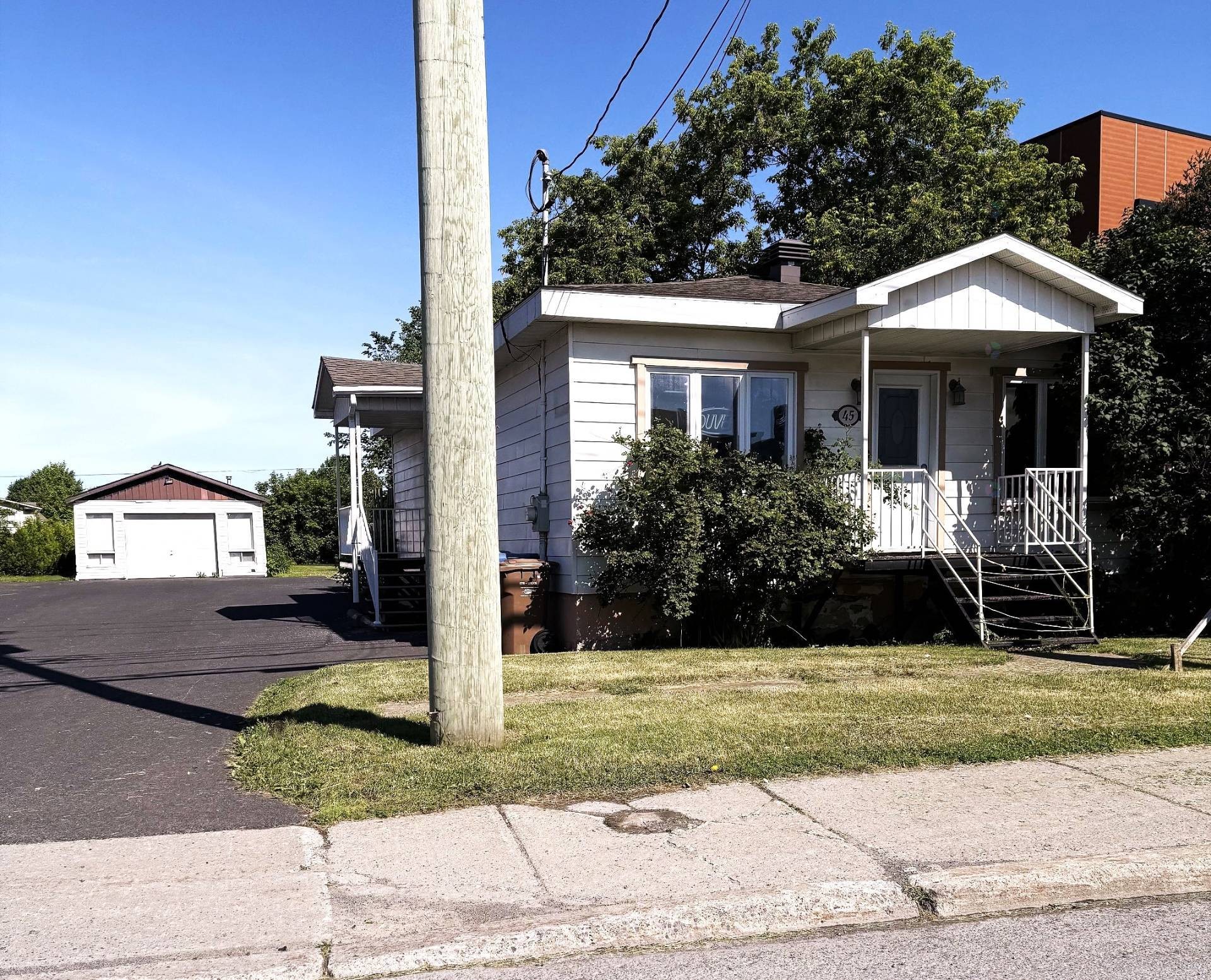 









45


Rue St-Pierre

,
Saint-Constant,




QC
J5A1E6

