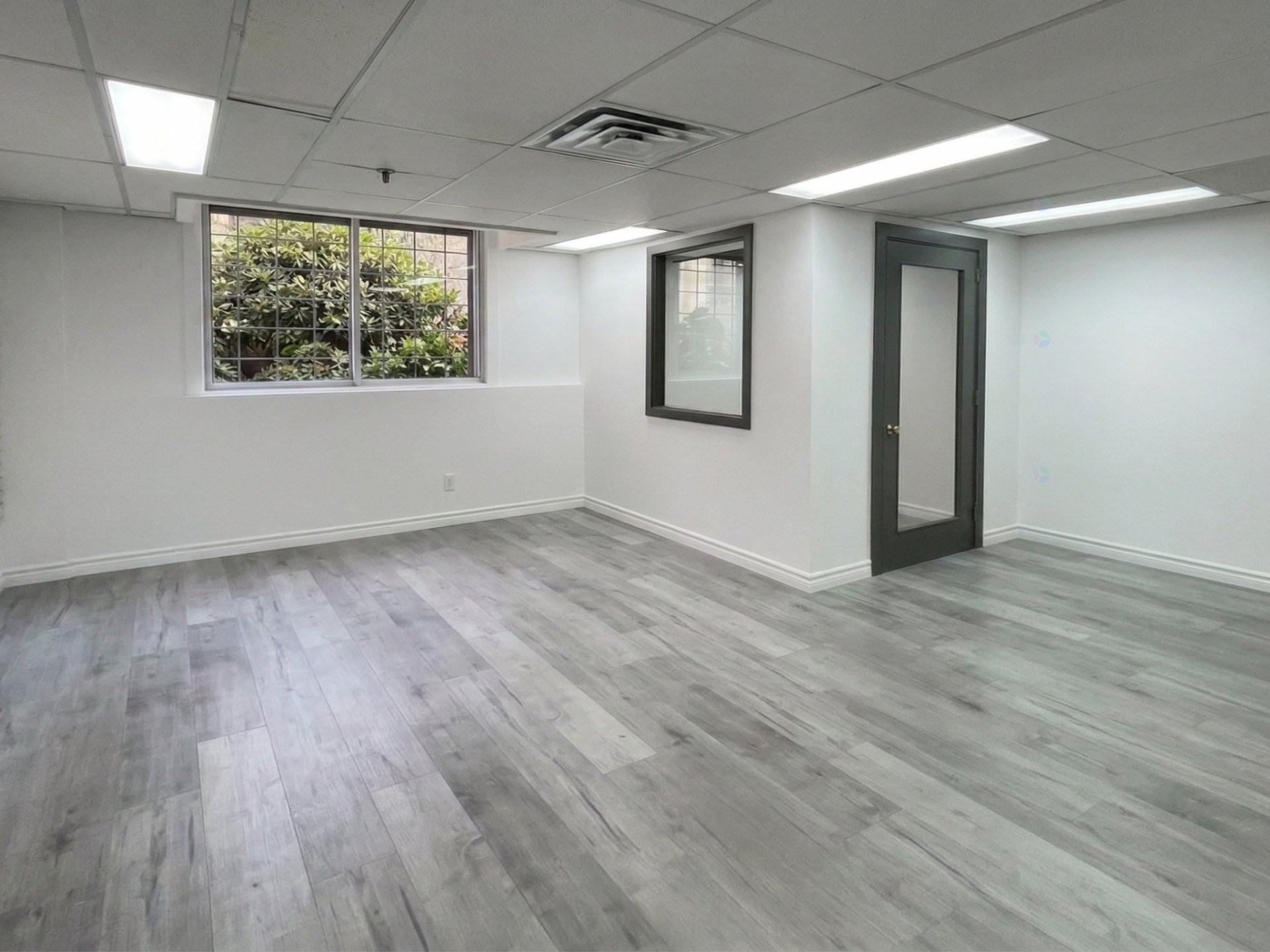 









123


Rue St-Pierre

,
Montréal (Ville-Marie),




QC
H2Y2L6

