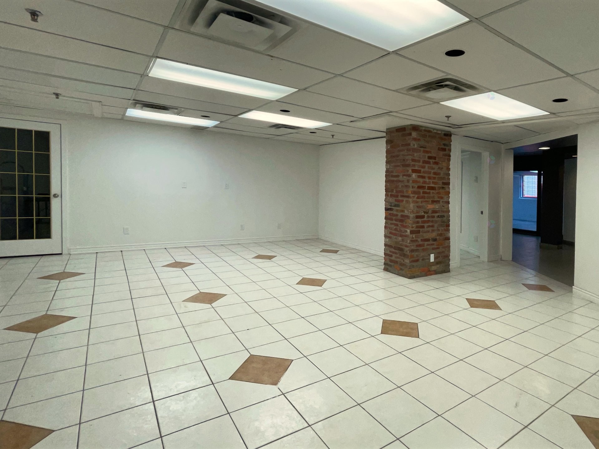 









123


Rue St-Pierre

,
Montréal (Ville-Marie),




QC
H2Y2L6

