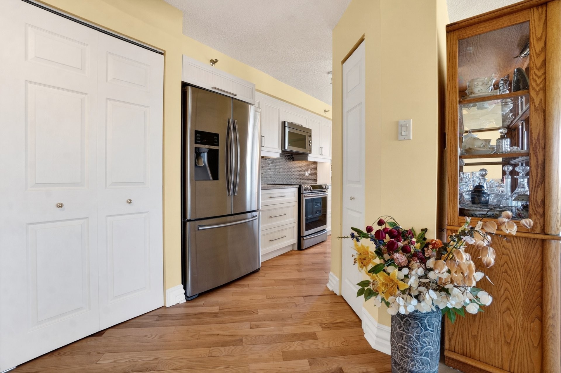 









8255


Boul. St-Laurent

, 1102,
Brossard,




QC
J4X2A7

