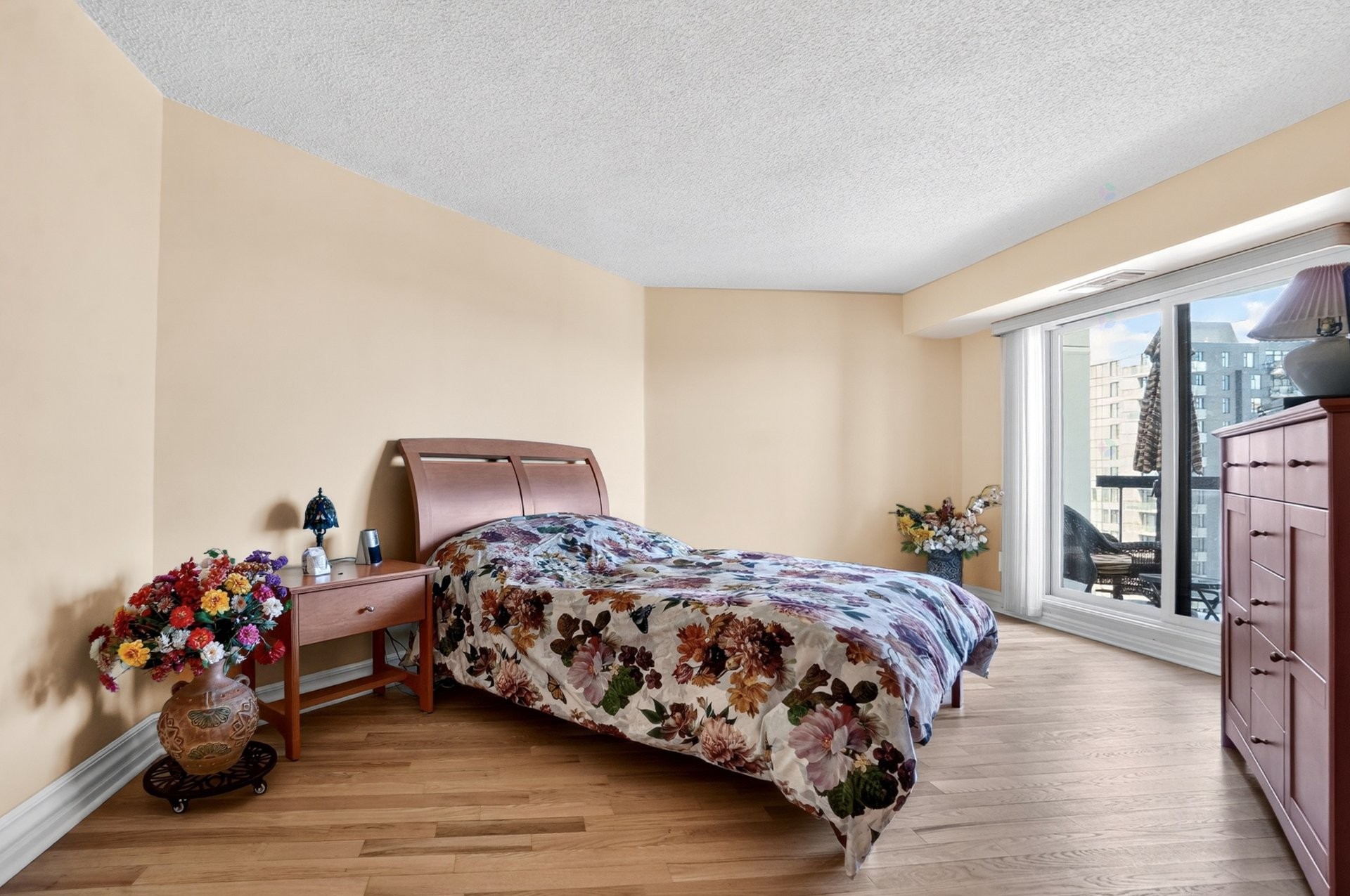 









8255


Boul. St-Laurent

, 1102,
Brossard,




QC
J4X2A7


