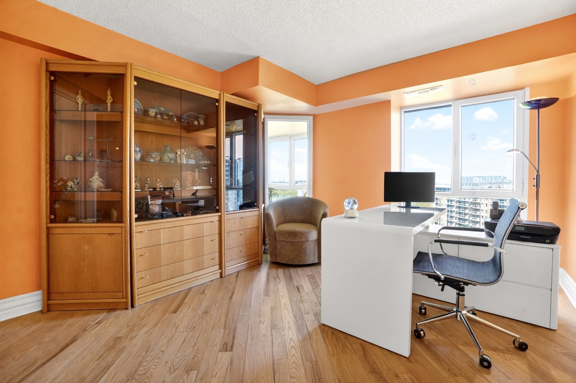 









8255


Boul. St-Laurent

, 1102,
Brossard,




QC
J4X2A7

