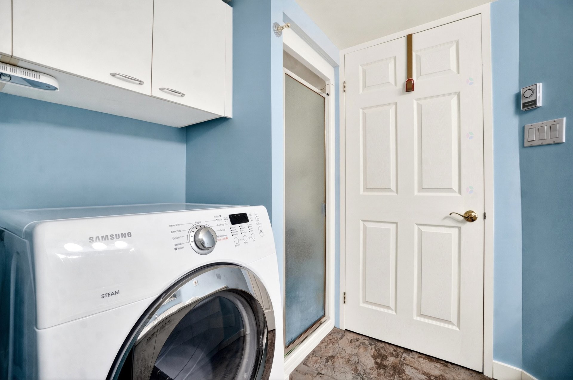 









8255


Boul. St-Laurent

, 1102,
Brossard,




QC
J4X2A7

