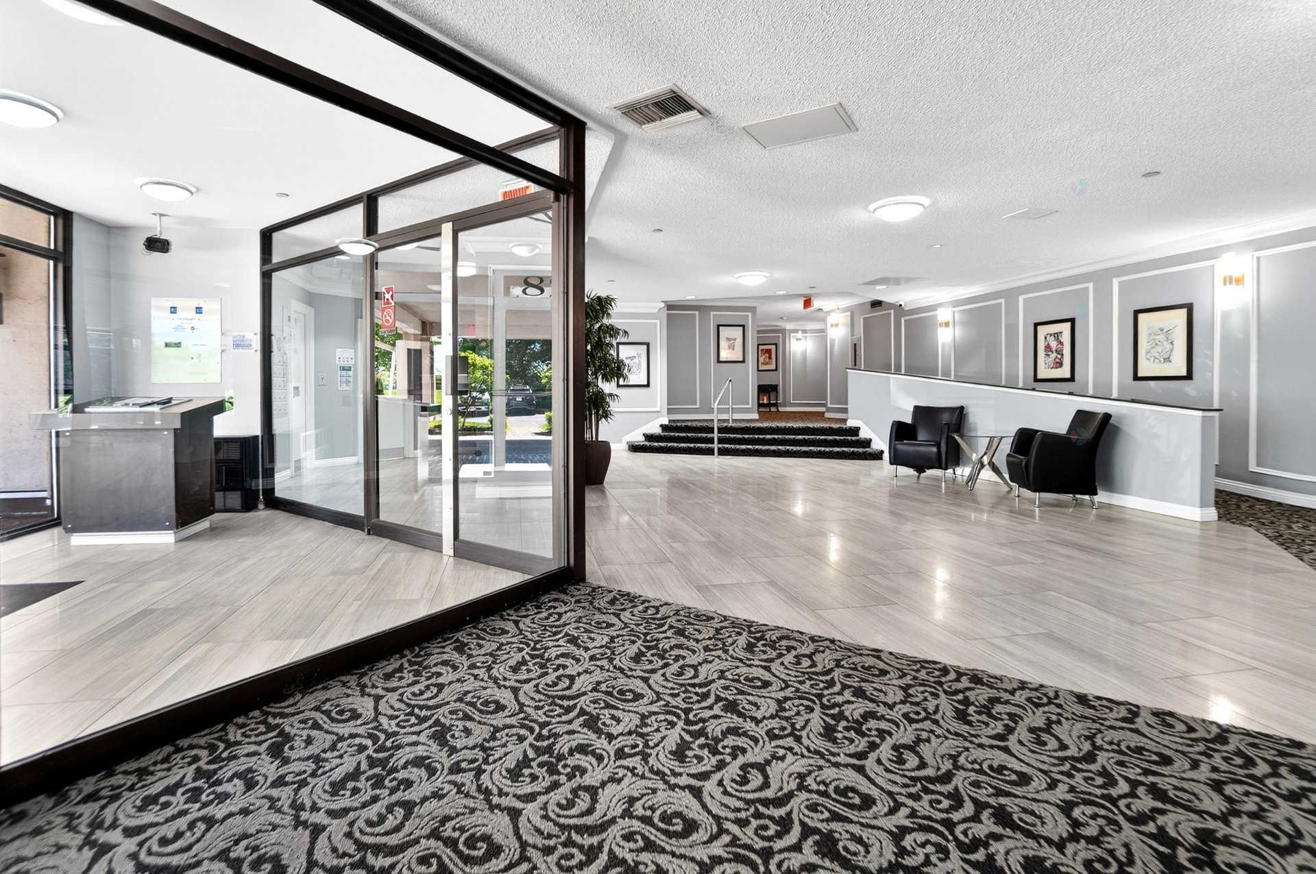 









8255


Boul. St-Laurent

, 1102,
Brossard,




QC
J4X2A7

