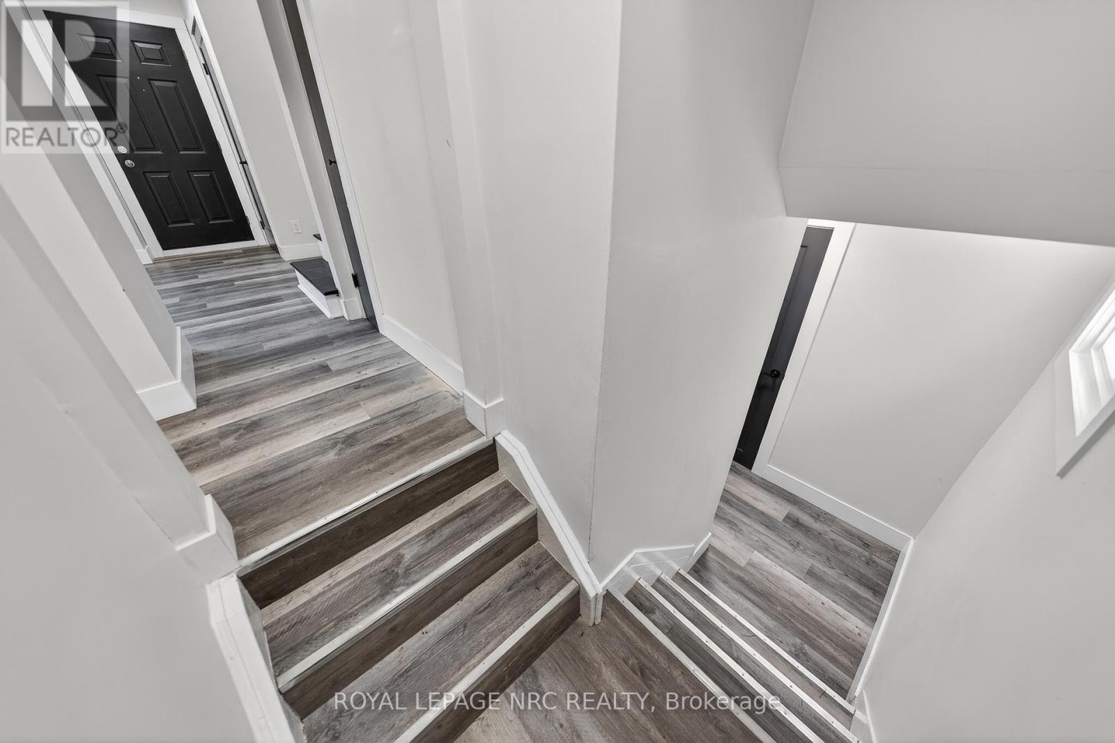 












970 PARKDALE AVENUE

,
Fort Erie (Crescent Park),




Ontario
L2A5B6

