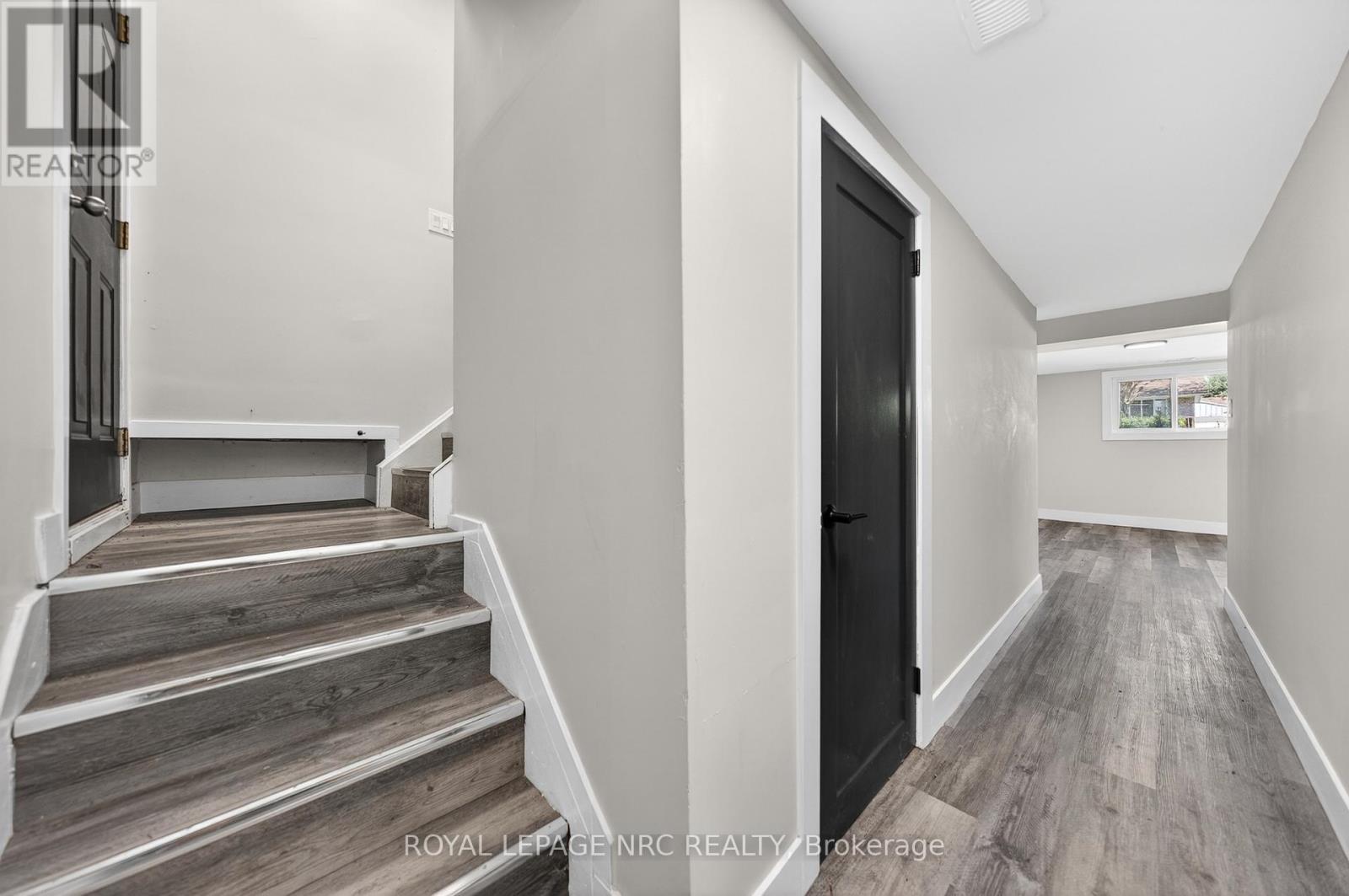 












970 PARKDALE AVENUE

,
Fort Erie (Crescent Park),




Ontario
L2A5B6

