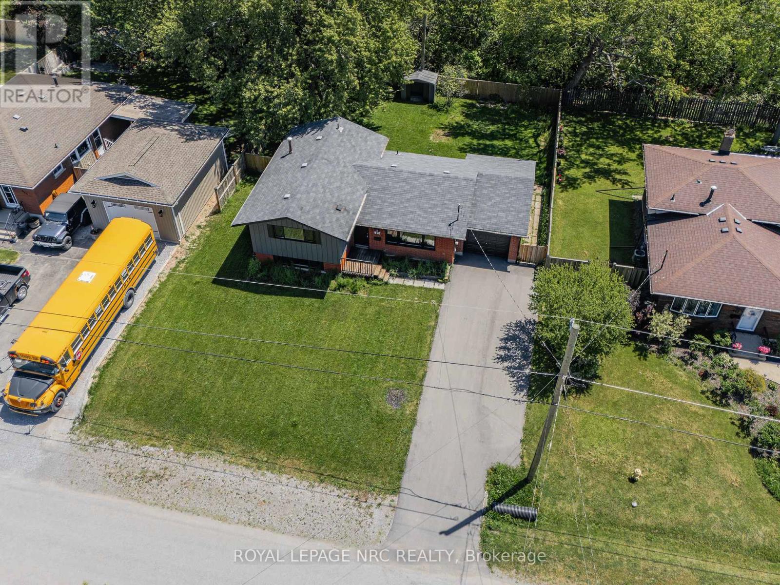 












970 PARKDALE AVENUE

,
Fort Erie (Crescent Park),




Ontario
L2A5B6

