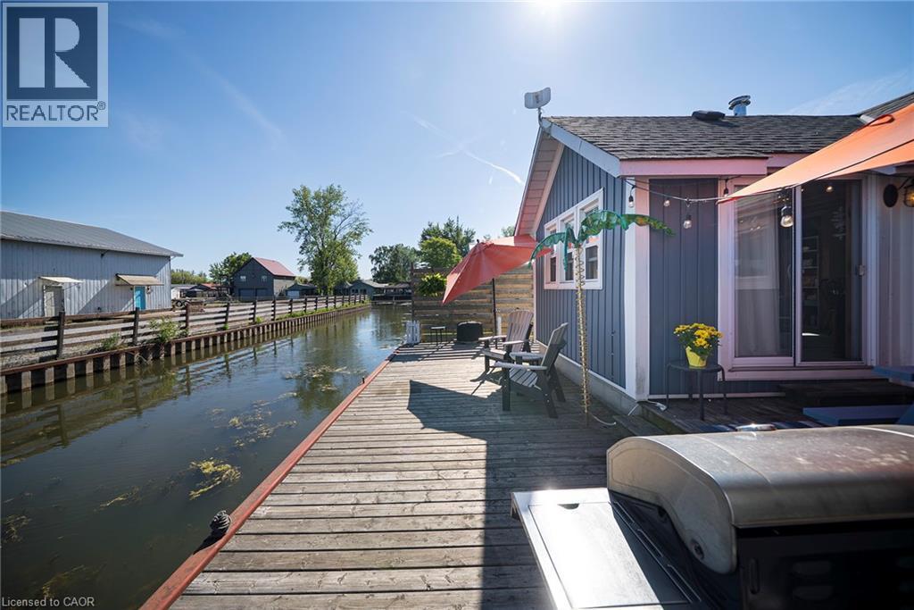 












44 ERIE Boulevard

,
Long Point,




Ontario
N0E1M0

