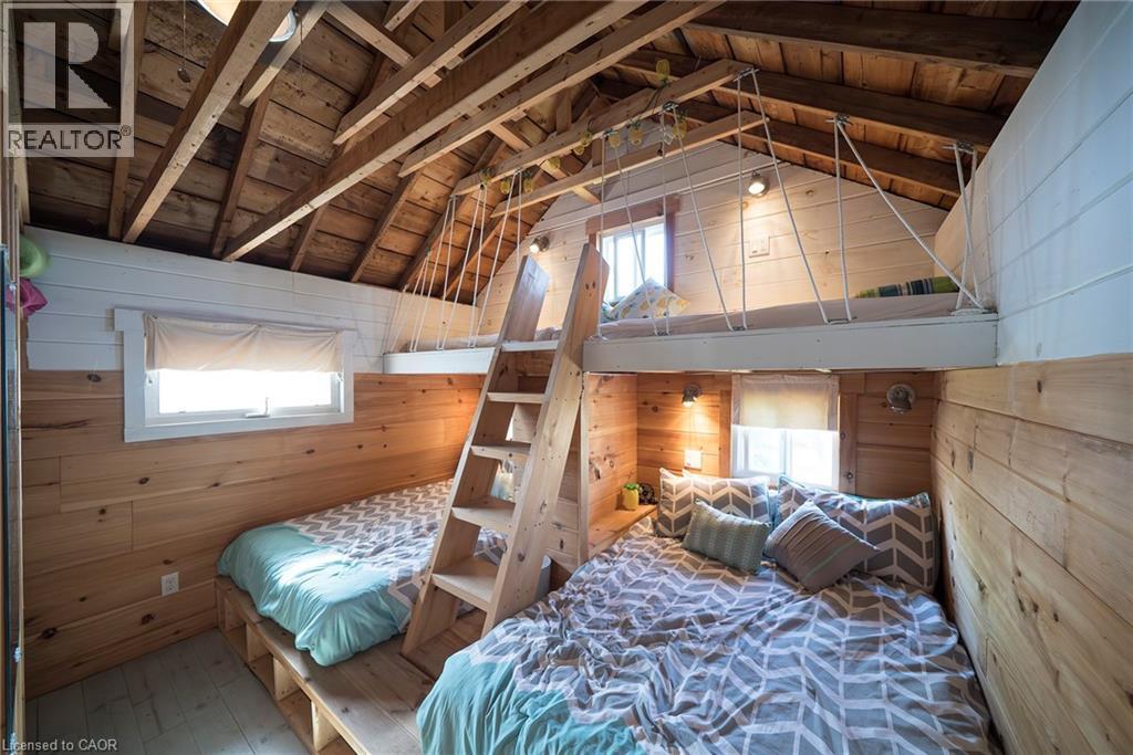 












44 ERIE Boulevard

,
Long Point,




Ontario
N0E1M0

