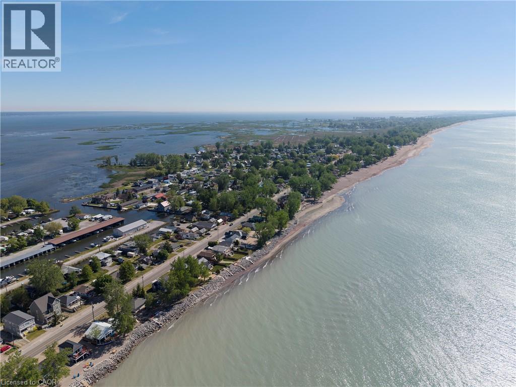 












44 ERIE Boulevard

,
Long Point,




Ontario
N0E1M0

