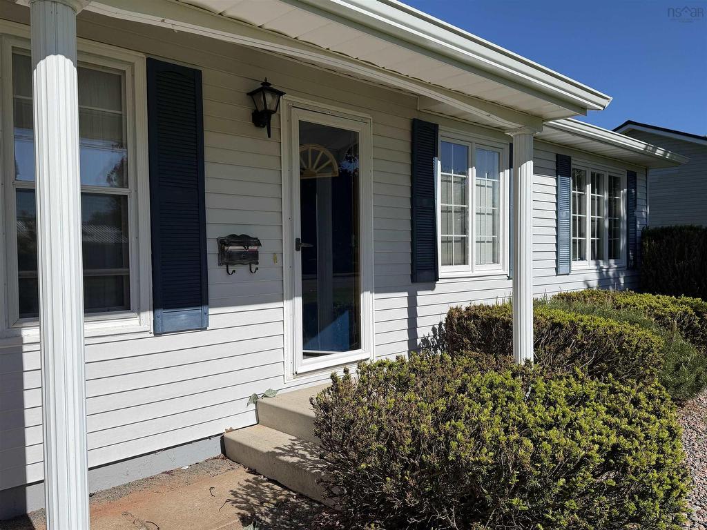 












38 Brite Avenue

,
Bible Hill,




NS
B2N 5R6

