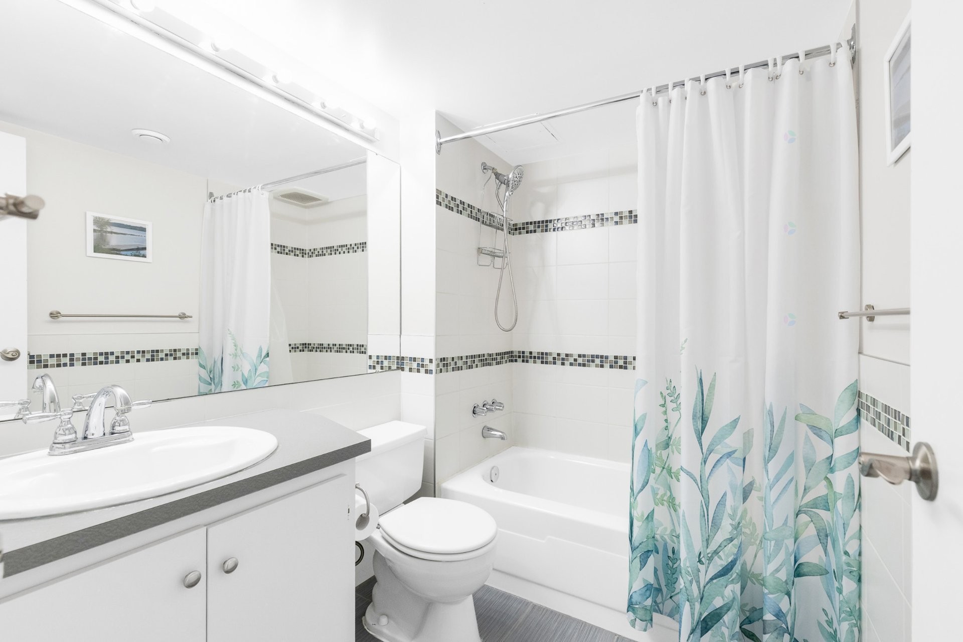 









5790


Av. Rembrandt

, 307,
Côte-Saint-Luc,




QC
H4W2V2


