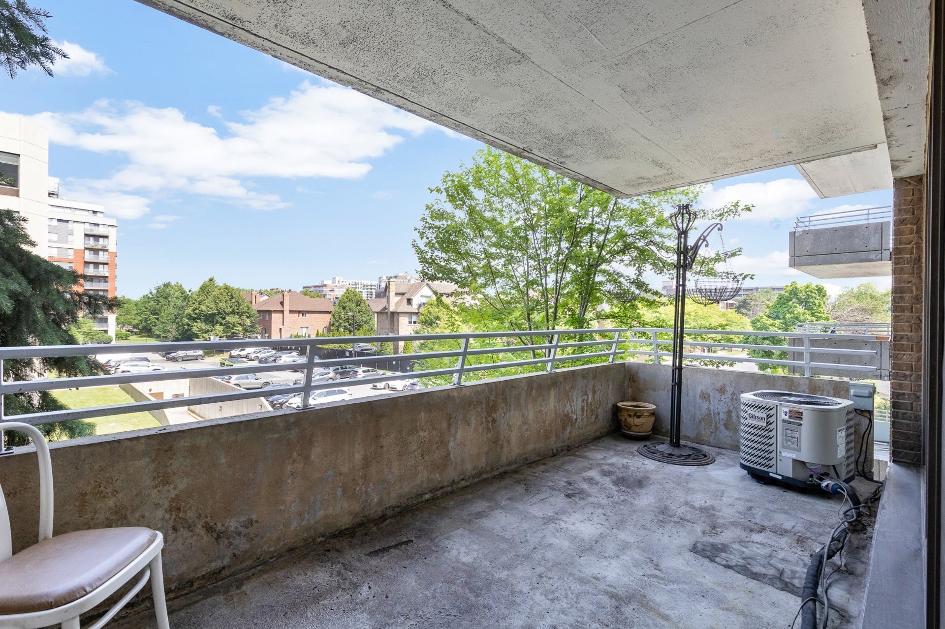 









5790


Av. Rembrandt

, 307,
Côte-Saint-Luc,




QC
H4W2V2

