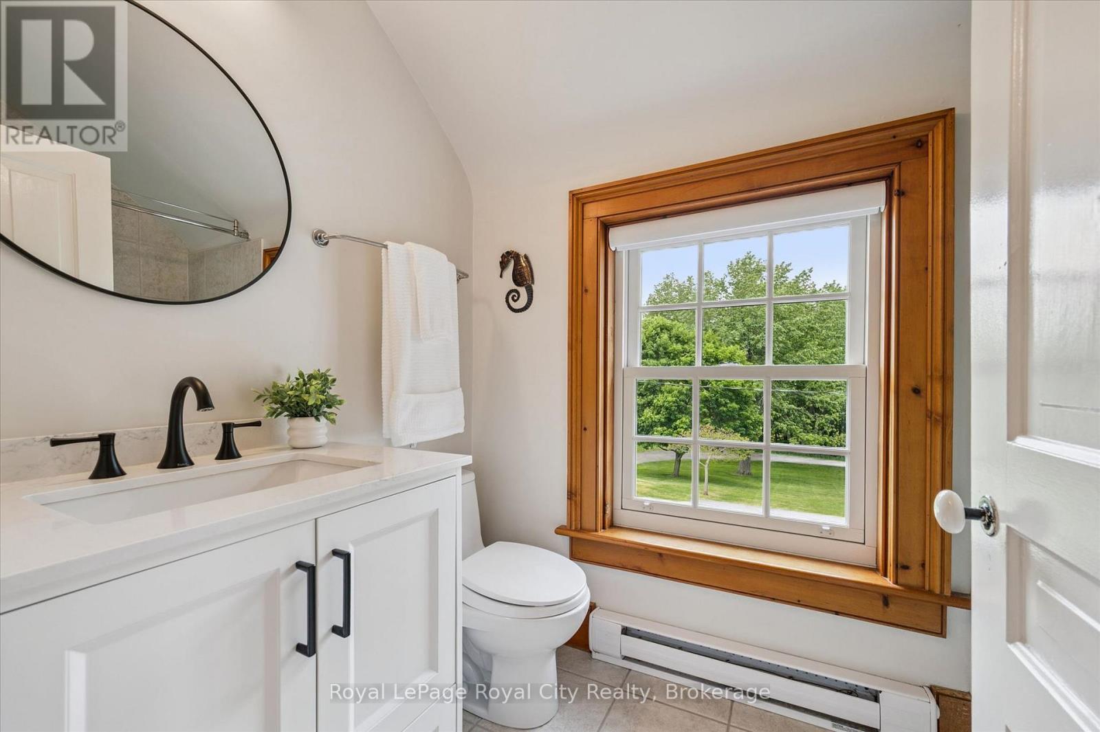 












551 CAMPBELLVILLE ROAD

,
Hamilton,







Ontario
L0P1B0

