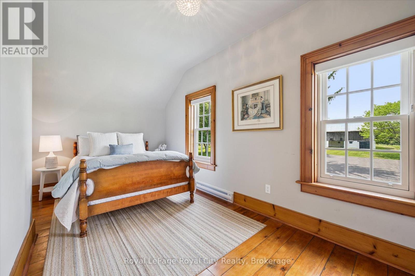 












551 CAMPBELLVILLE ROAD

,
Hamilton,







Ontario
L0P1B0

