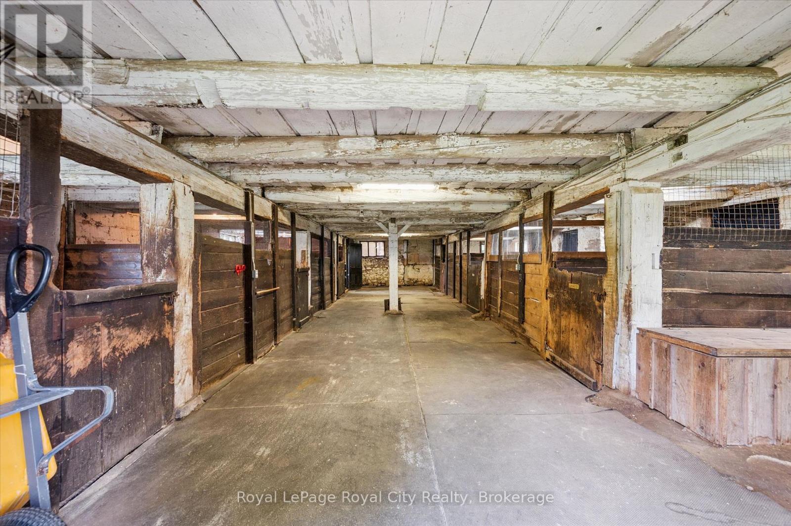 












551 CAMPBELLVILLE ROAD

,
Hamilton,







Ontario
L0P1B0

