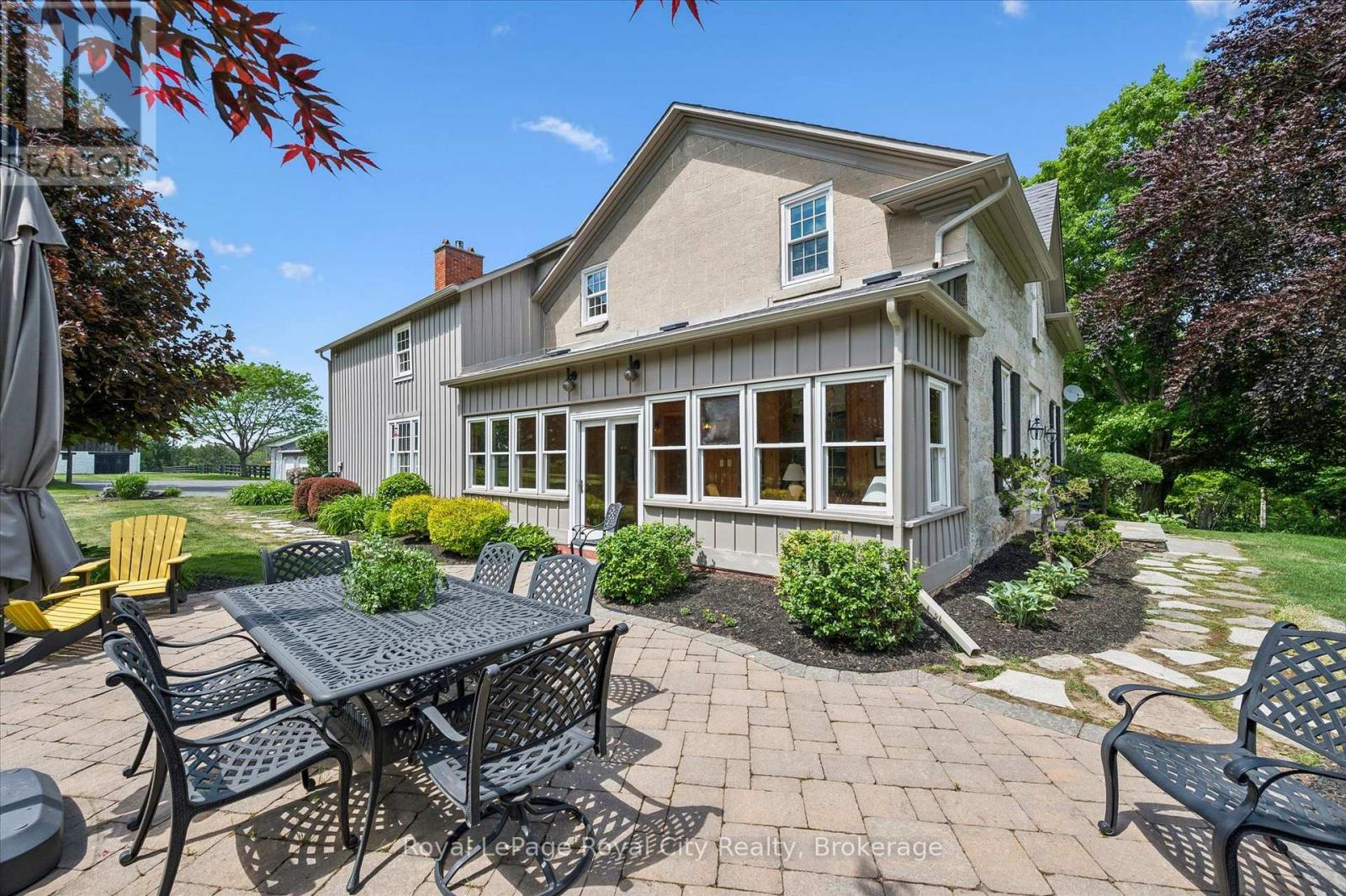 












551 CAMPBELLVILLE ROAD

,
Hamilton,







Ontario
L0P1B0

