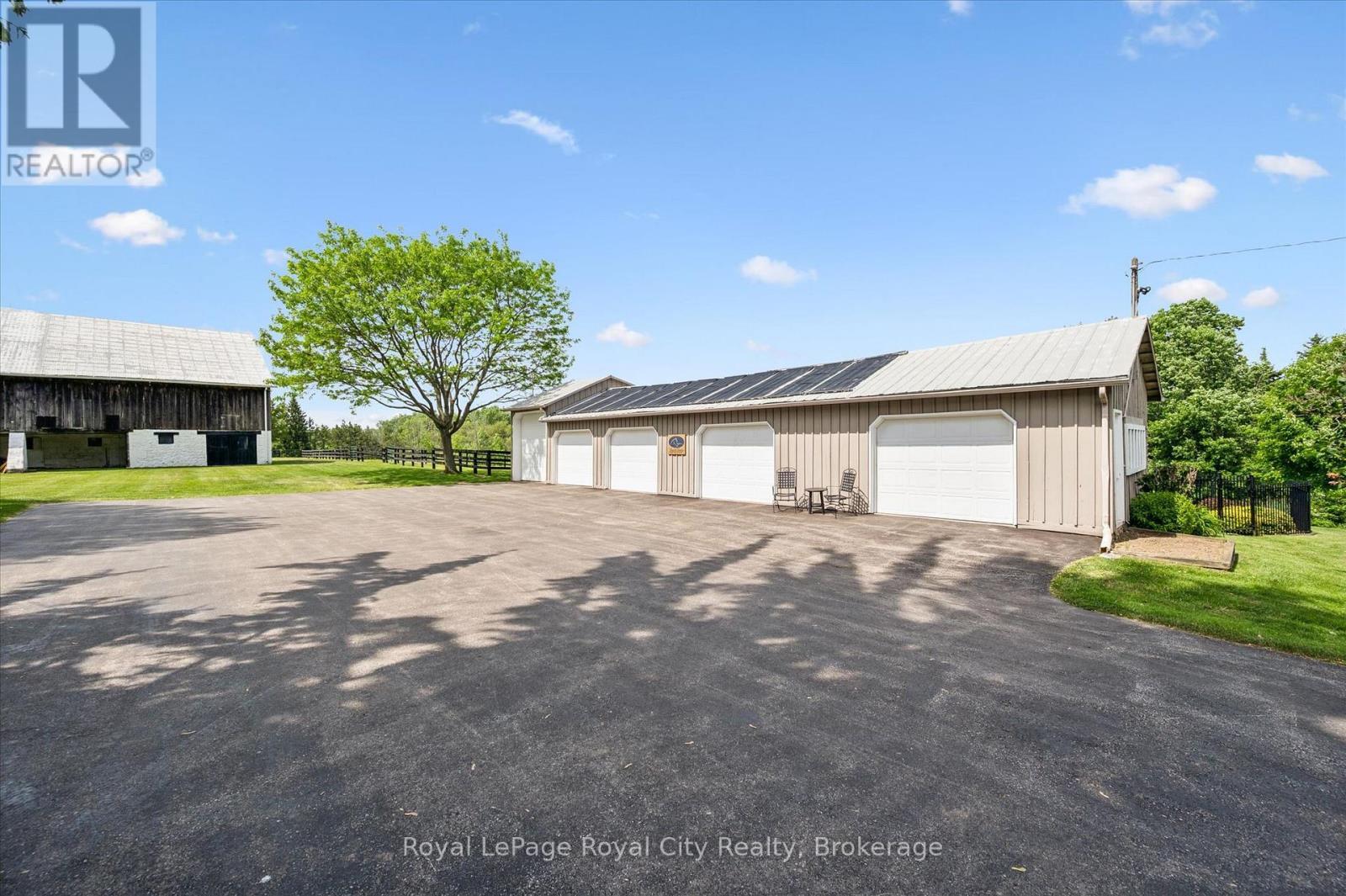 












551 CAMPBELLVILLE ROAD

,
Hamilton,







Ontario
L0P1B0

