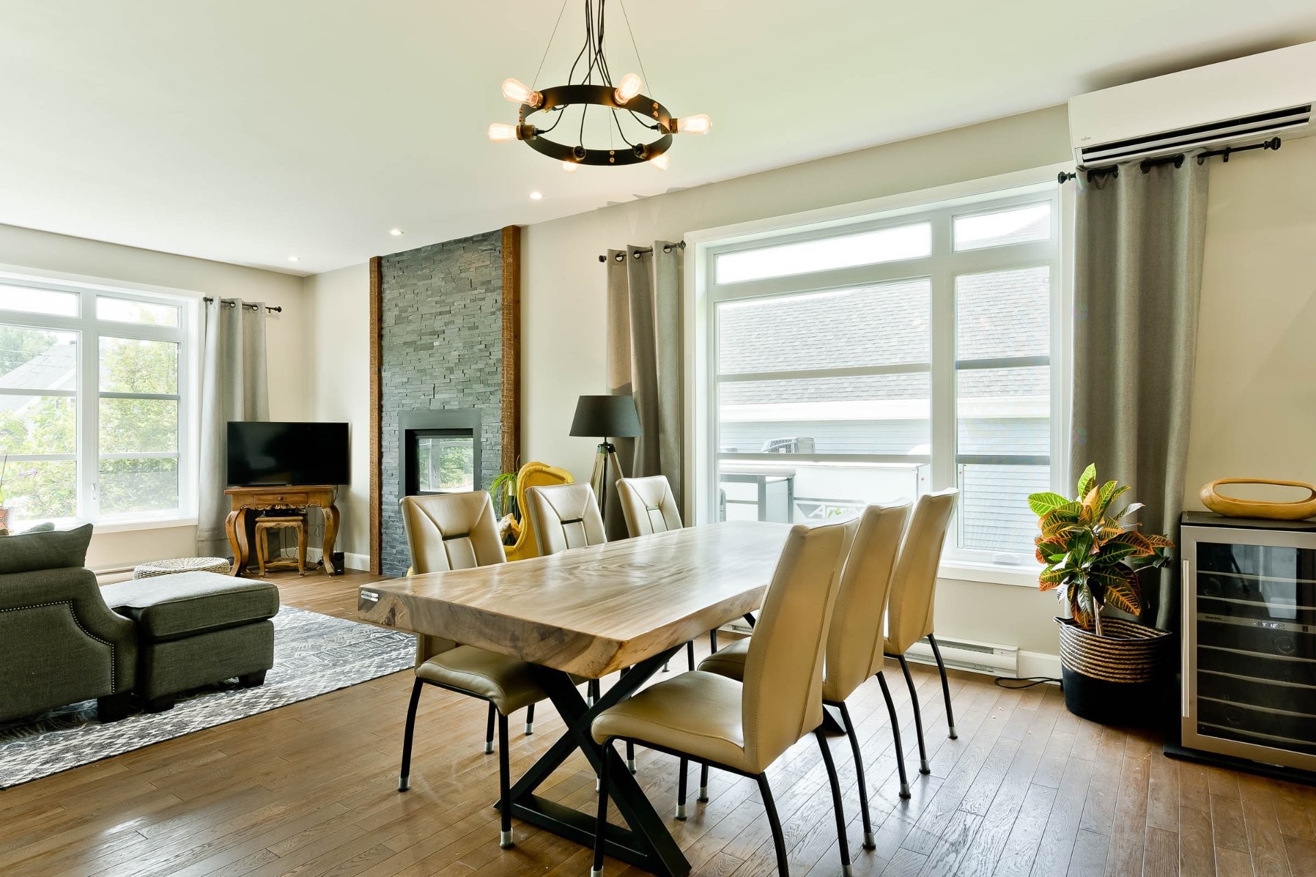 









51


Rue Marjorie-Donald

,
Sherbrooke (Lennoxville),




QC
J1M0A4

