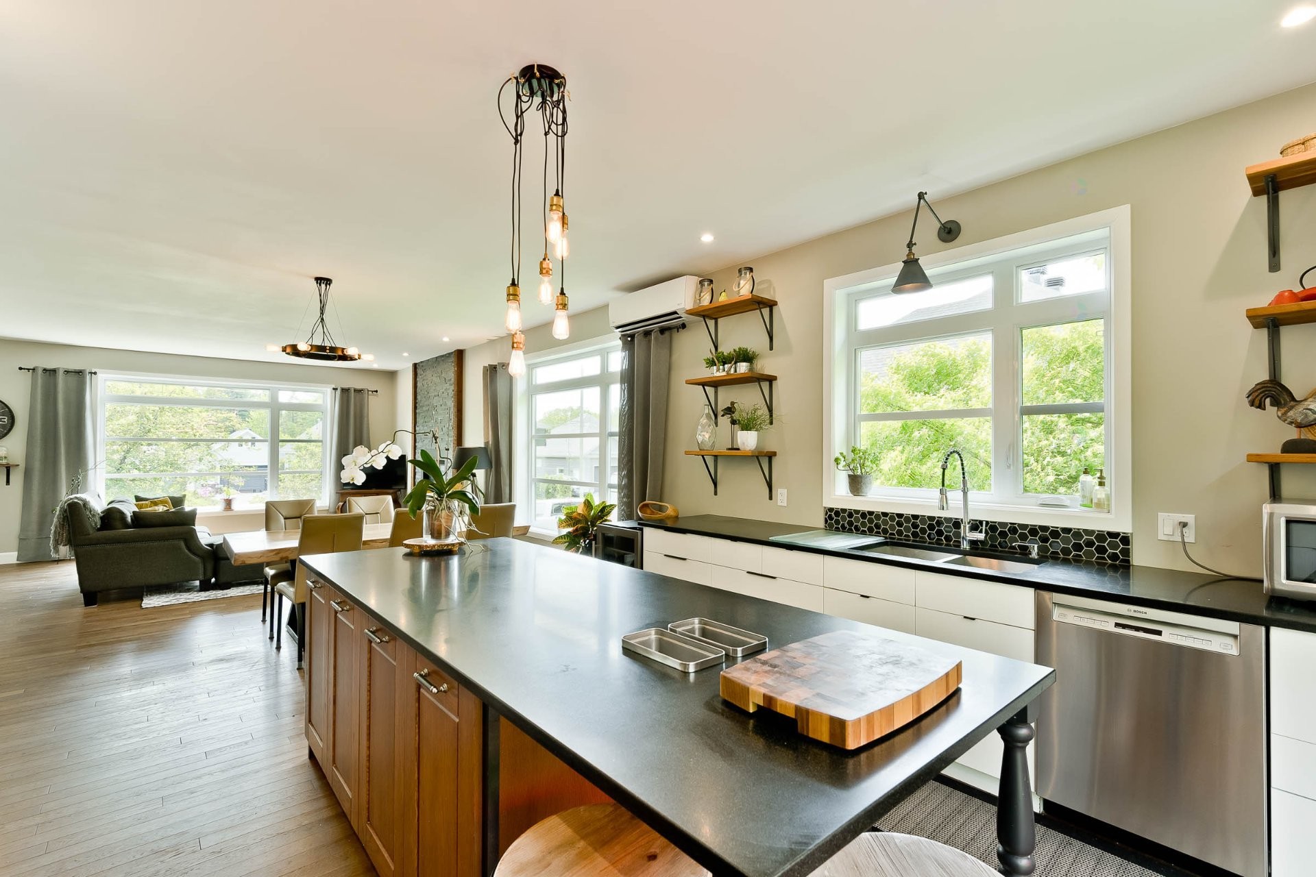 









51


Rue Marjorie-Donald

,
Sherbrooke (Lennoxville),




QC
J1M0A4

