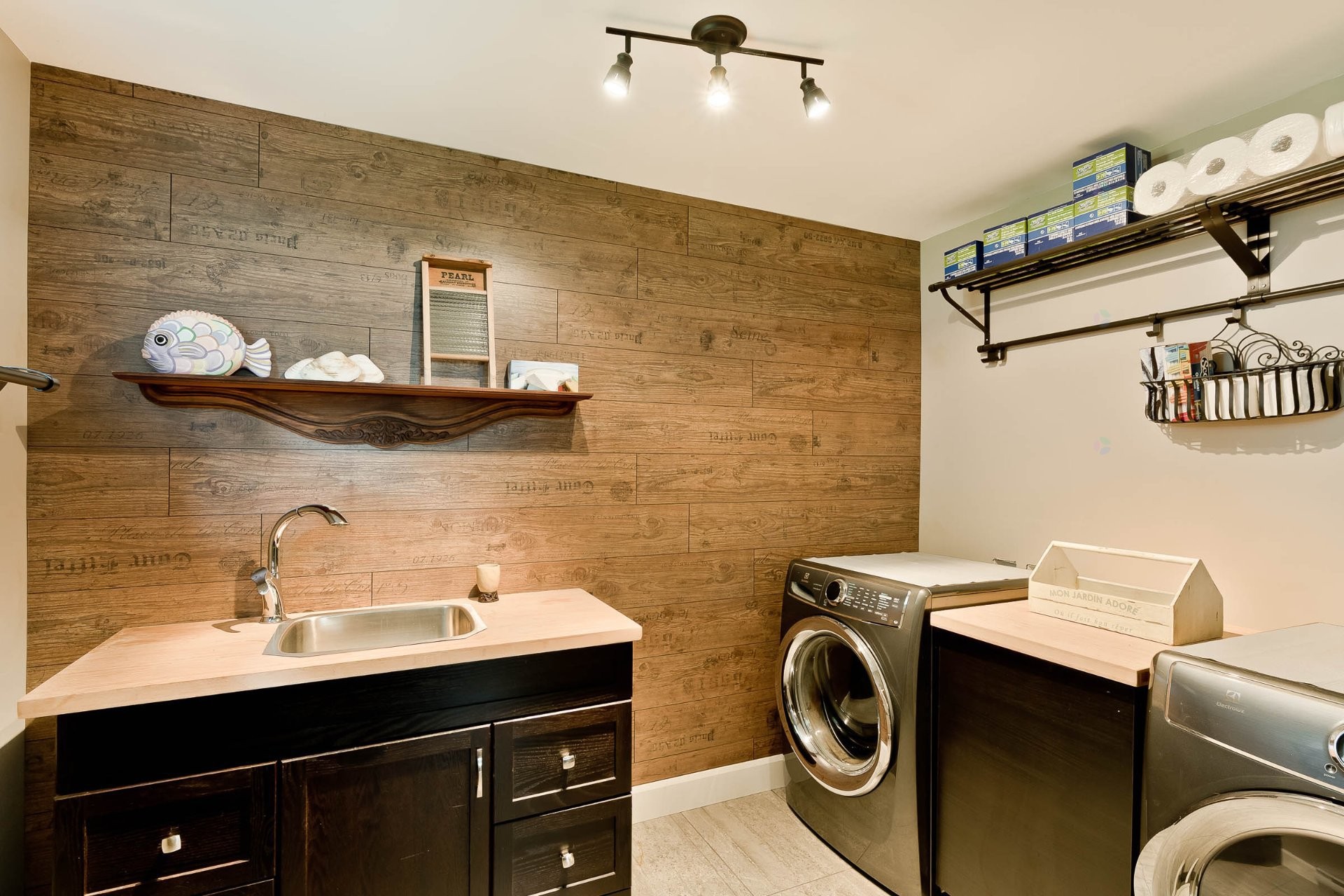 









51


Rue Marjorie-Donald

,
Sherbrooke (Lennoxville),




QC
J1M0A4

