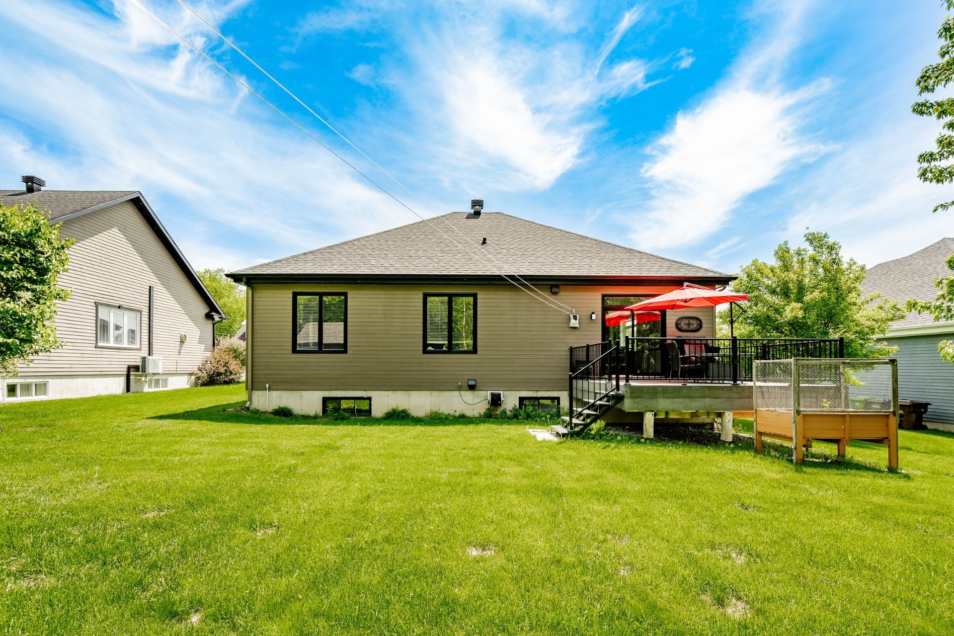 









51


Rue Marjorie-Donald

,
Sherbrooke (Lennoxville),




QC
J1M0A4

