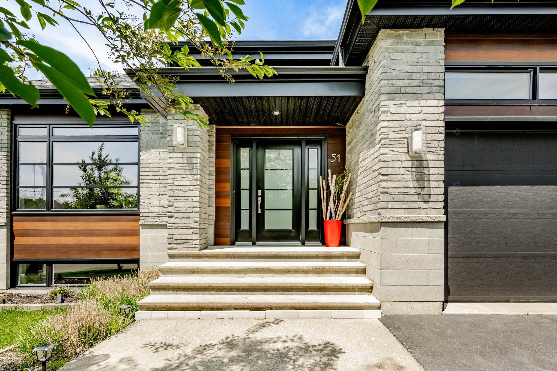









51


Rue Marjorie-Donald

,
Sherbrooke (Lennoxville),




QC
J1M0A4


