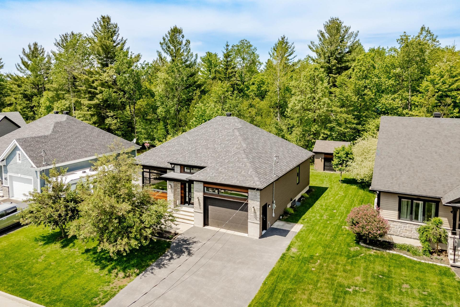 









51


Rue Marjorie-Donald

,
Sherbrooke (Lennoxville),




QC
J1M0A4

