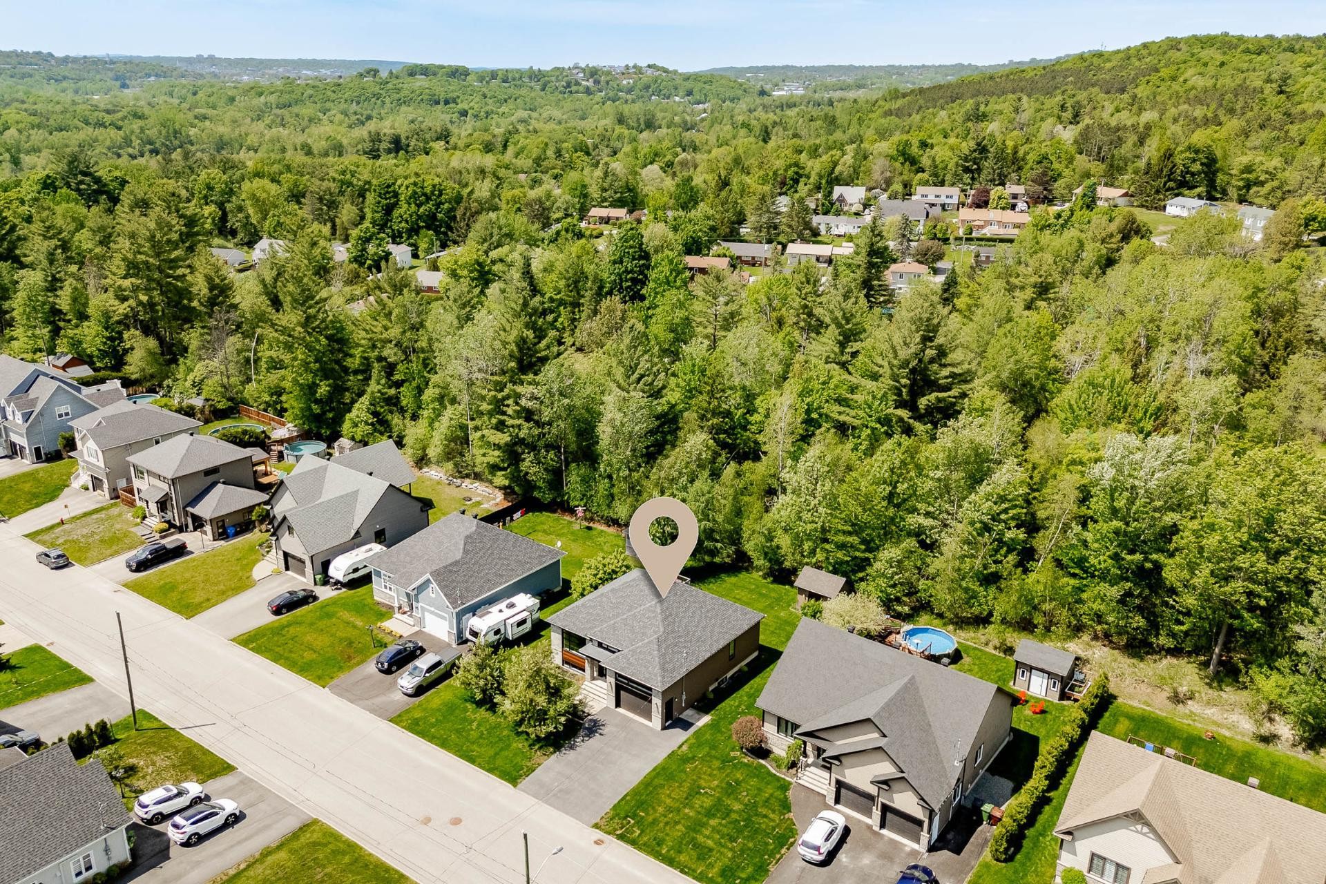 









51


Rue Marjorie-Donald

,
Sherbrooke (Lennoxville),




QC
J1M0A4

