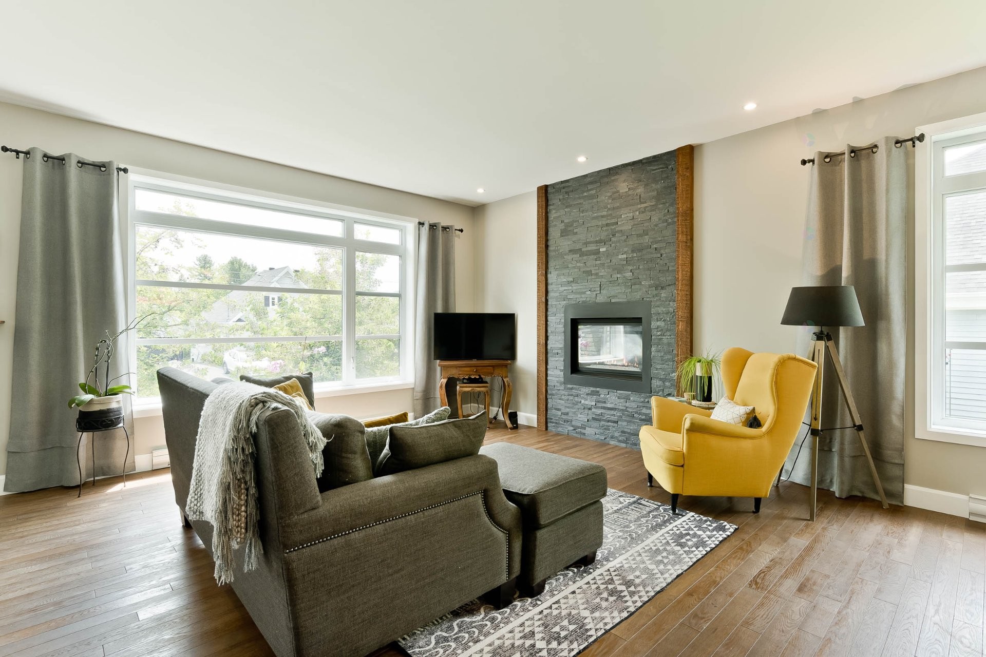 









51


Rue Marjorie-Donald

,
Sherbrooke (Lennoxville),




QC
J1M0A4

