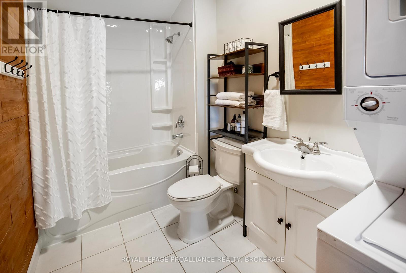 












1101 PRICE ROAD

,
Frontenac (Frontenac Centre),




Ontario
K0H1B0

