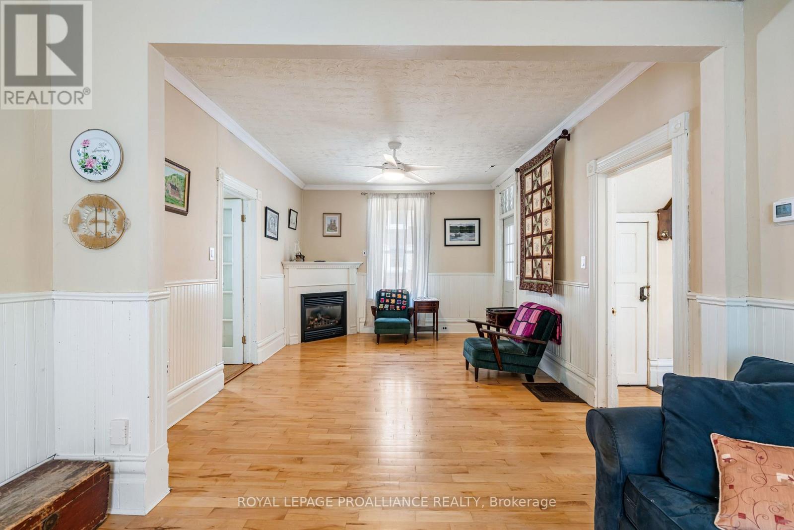 












568 JAMES STREET W

,
Prescott,




Ontario
K0E1T0

