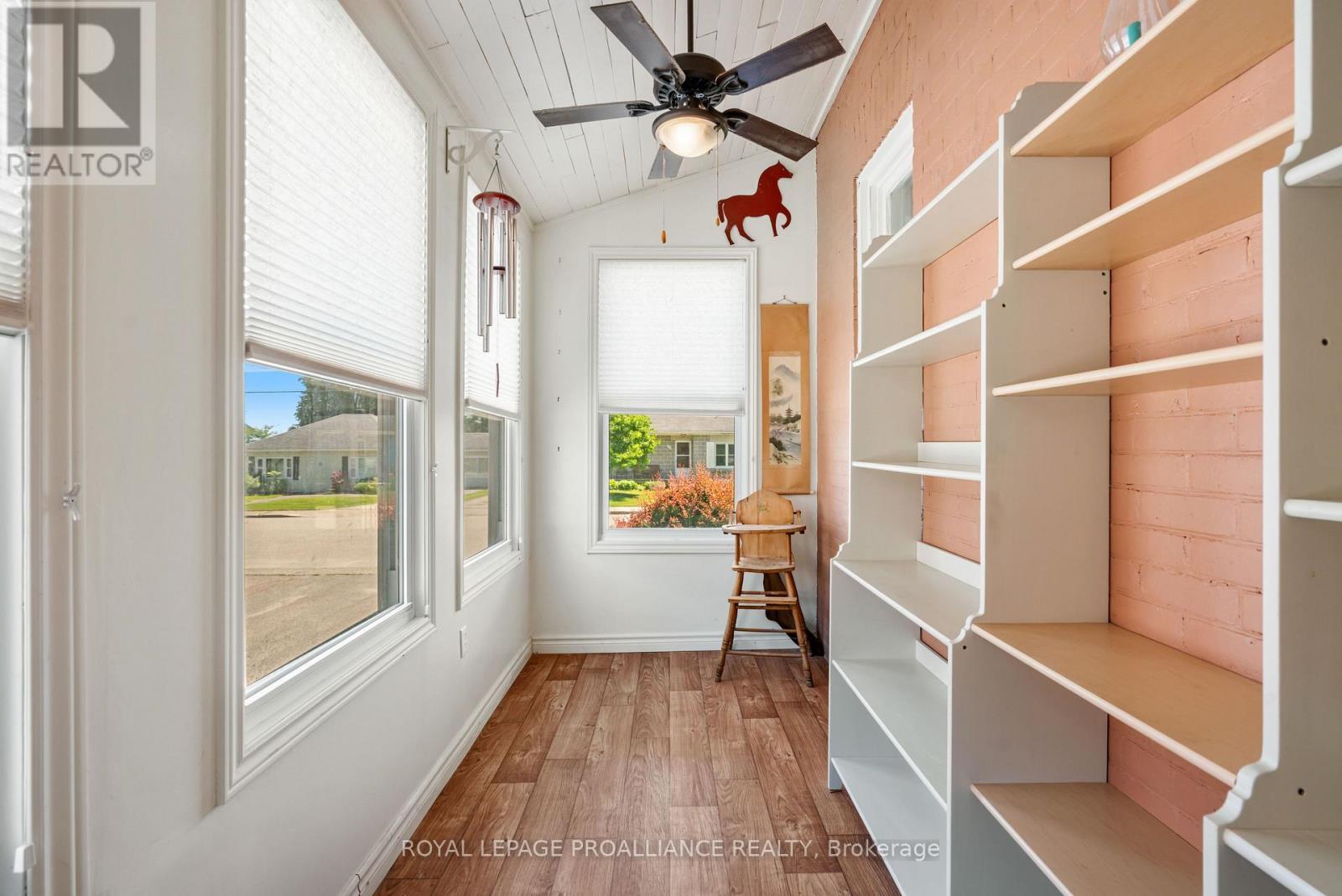 












568 JAMES STREET W

,
Prescott,




Ontario
K0E1T0

