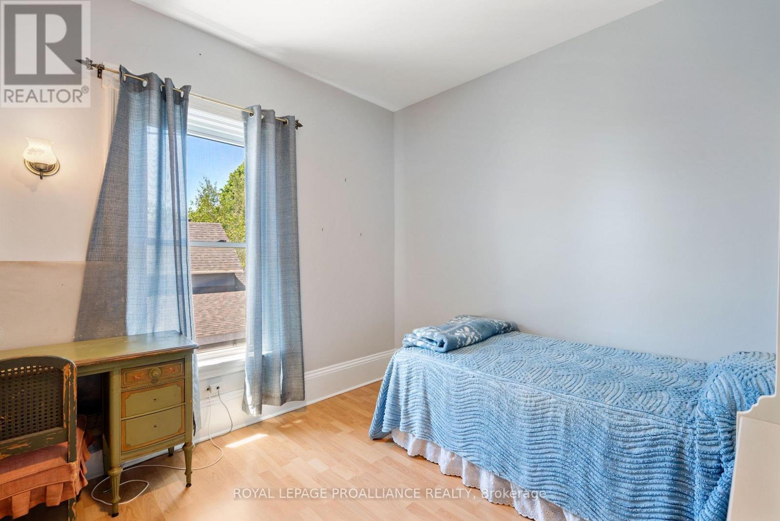 












568 JAMES STREET W

,
Prescott,




Ontario
K0E1T0

