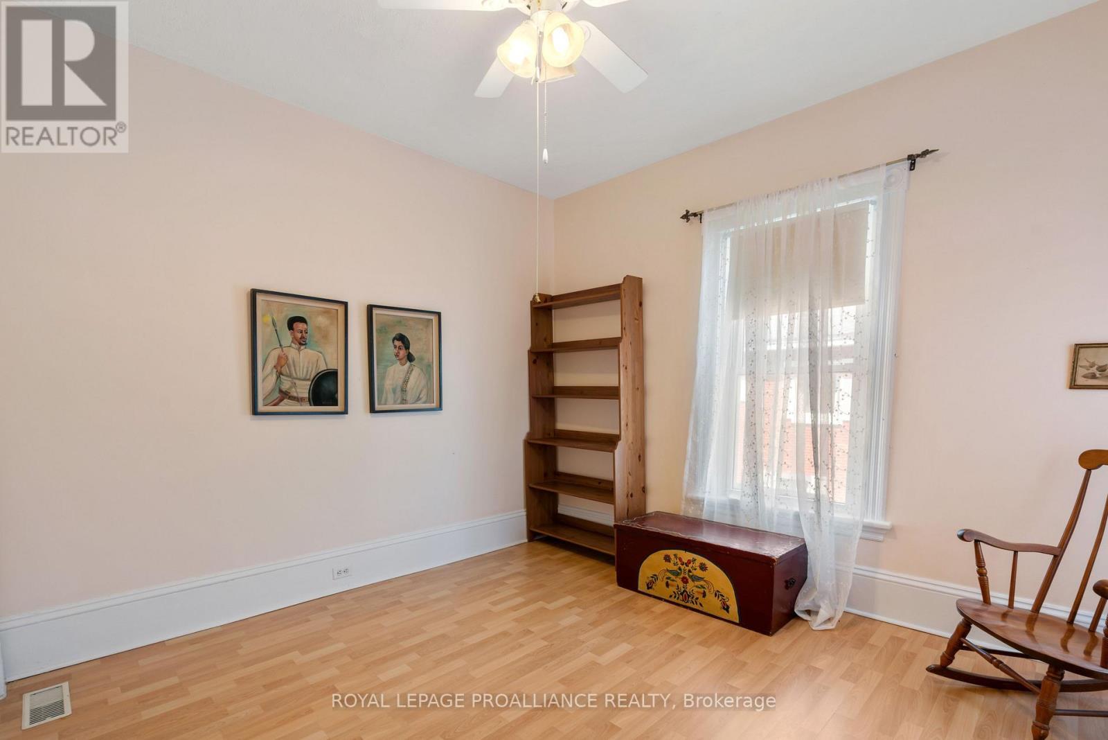 












568 JAMES STREET W

,
Prescott,




Ontario
K0E1T0

