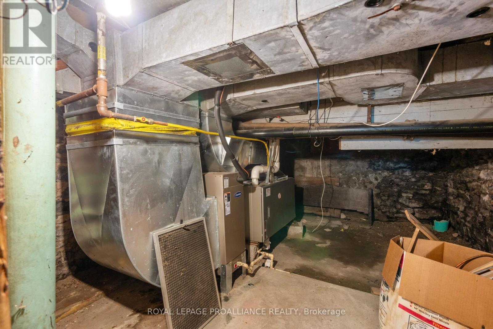 












568 JAMES STREET W

,
Prescott,




Ontario
K0E1T0

