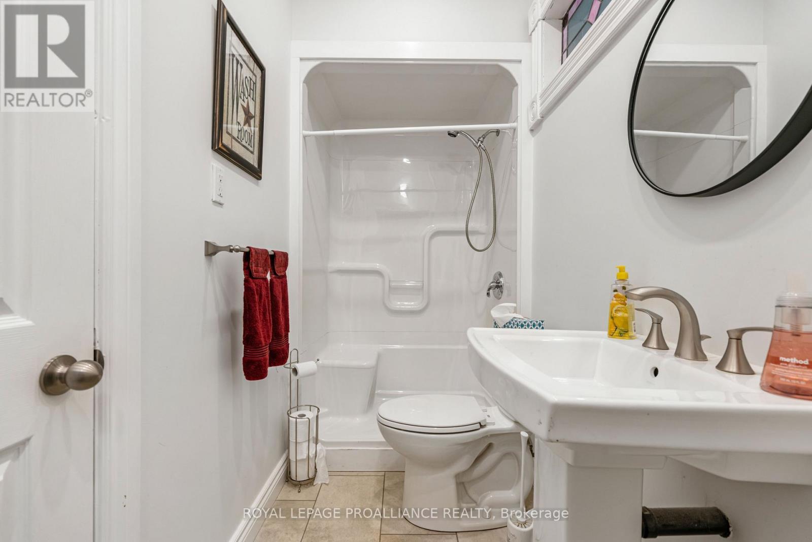 












568 JAMES STREET W

,
Prescott,




Ontario
K0E1T0

